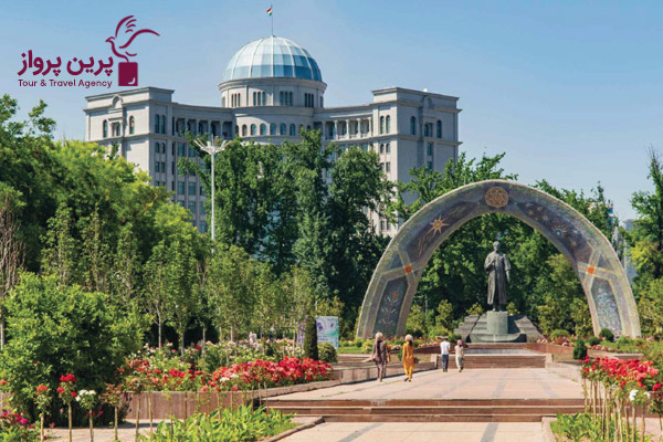 پارک رودکی و مجسمه رودکی در تاجیکستان
